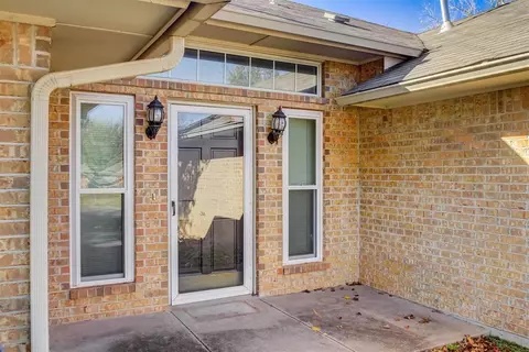 2105 Timberview Dr, Edmond, OK 73013 photo 4