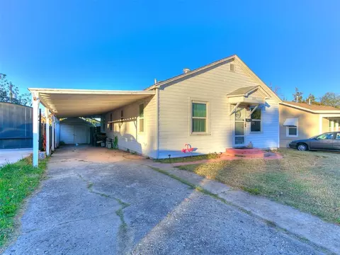 3233 NW 27th St, Oklahoma City, OK 73107