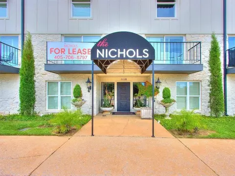 1110 Sherwood Ln #217, Nichols Hills, OK 73116