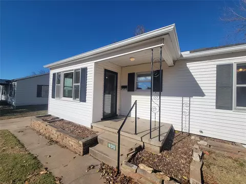 830 E 4th St, Cushing, OK 74023 photo 2