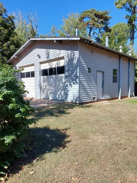 3201 N Mueller Ave, Bethany, OK 73008 photo 2
