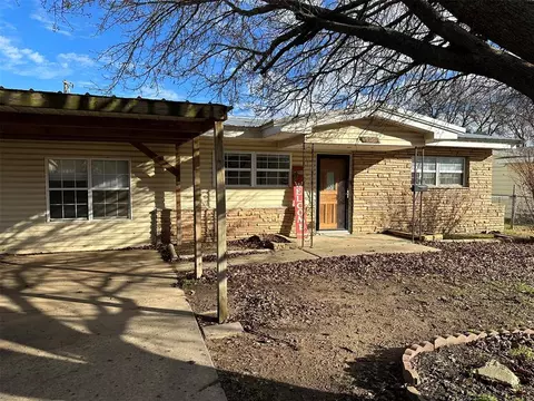 900 Spurr St, Seminole, OK 74868
