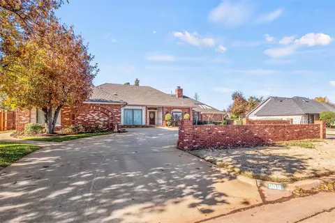 808 Glenlake Dr, Edmond, OK 73013