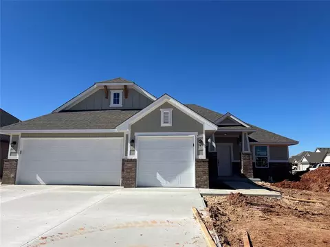 3200 Birmingham Dr, Norman, OK 73069