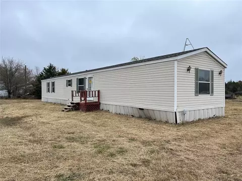 2131 N Blackberry Dr, Mcloud, OK 74851 photo 2