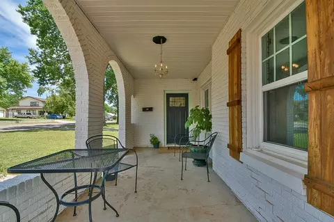 15 E Drummond St, Shawnee, OK 74801 photo 3