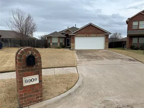 8909 NW 104th St, Oklahoma City, OK 73162