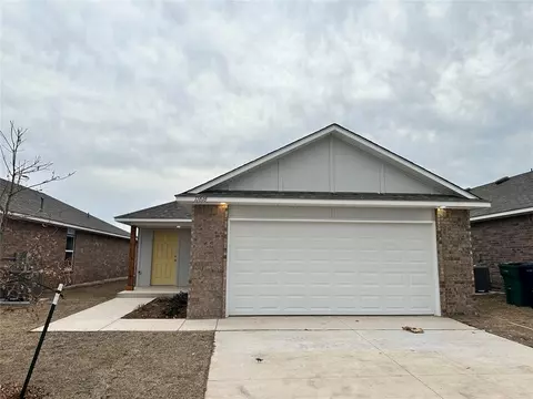 11616 SW 12th St, Yukon, OK 73099