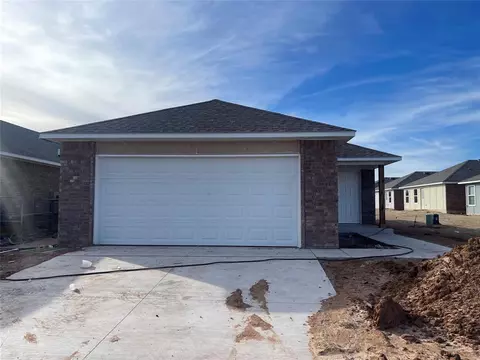 1313 Willowood Cir, Yukon, OK 73099