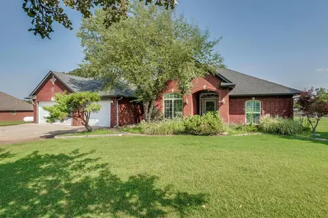 825 Hickory Dr, Choctaw, OK 73020