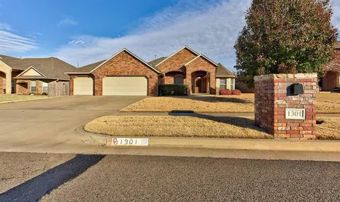 1301 Sawgrass Dr, Norman, OK 73072