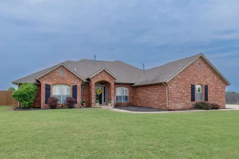 4300 Gemstone Cir, Yukon, OK 73099