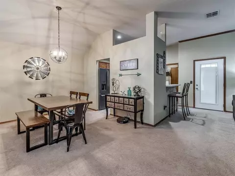 2812 Brompton Dr, Norman, OK 73072 photo 2