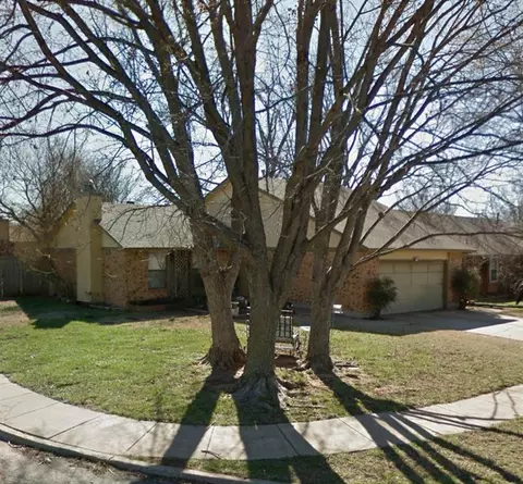 1300 S Gemini St, Edmond, OK 73003