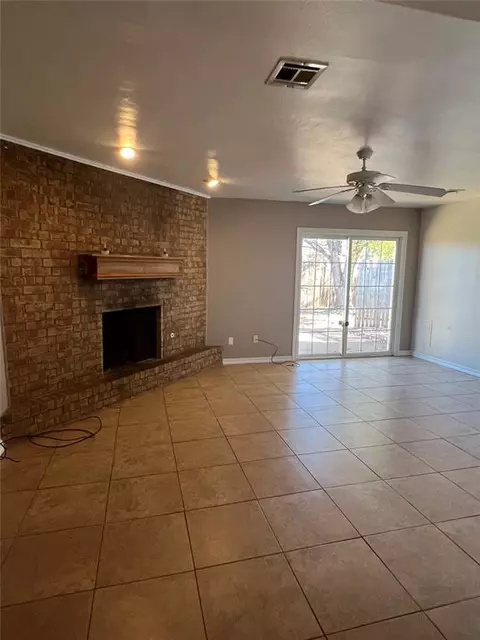 1212 S Inis St, Altus, OK 73521 photo 4