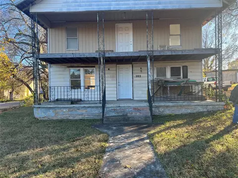 202 W 2nd St, Konawa, OK 74849