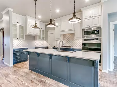 9136 NW 119th St, Yukon, OK 73099