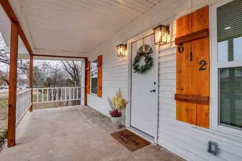 612 E Springer Ave, Guthrie, OK 73044 photo 3