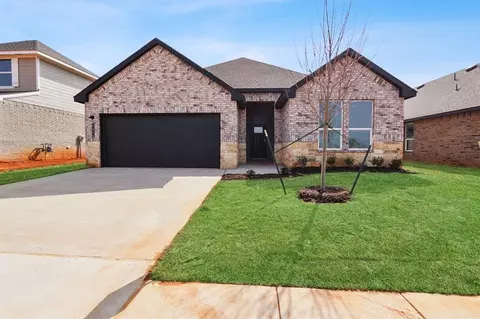 9040 NW 149th Ter, Yukon, OK 73099