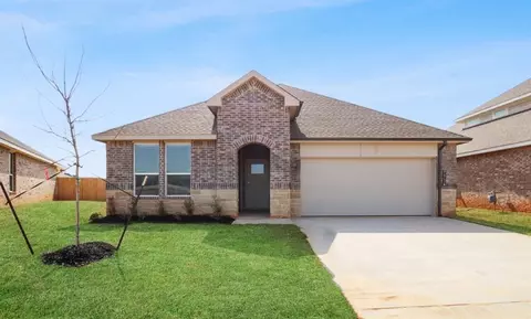 9052 NW 149th Ter, Yukon, OK 73099