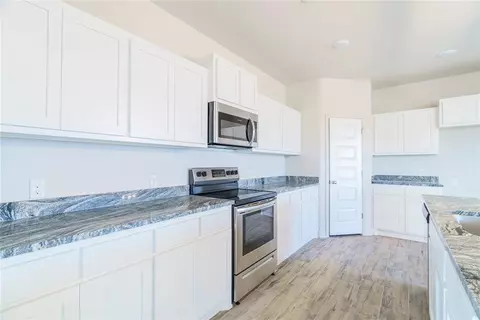 1923 Eli Ave, Tuttle, OK 73089 photo 12