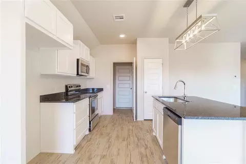 1921 Eli Ave, Tuttle, OK 73089 photo 11
