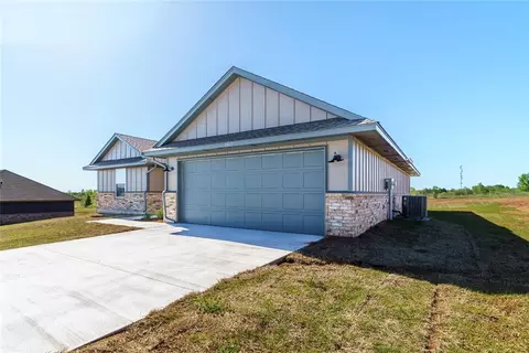 1917 Eli Ave, Tuttle, OK 73089 photo 2