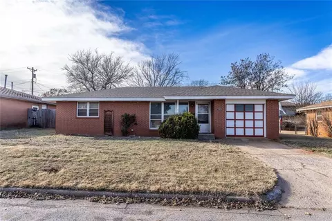 1019 E Randall Rd, Weatherford, OK 73096