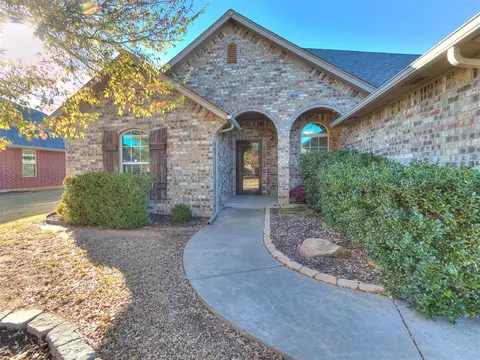 17209 Triana Dr, Oklahoma City, OK 73170