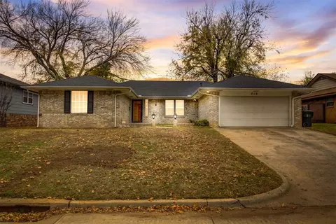 718 Terrace Pl, Norman, OK 73069