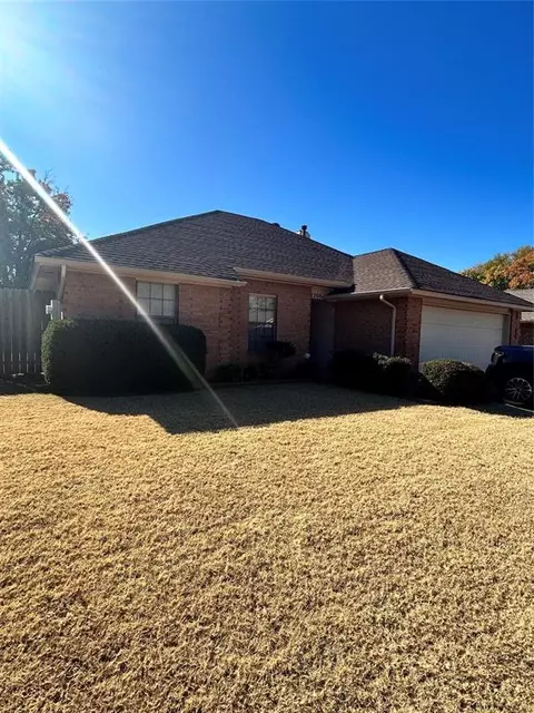 2200 Castle Rock, Edmond, OK 73003
