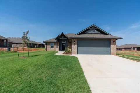585 Grand Sycamore Dr, Washington, OK 73093