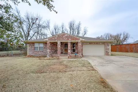715 Edgewood Dr, Choctaw, OK 73020