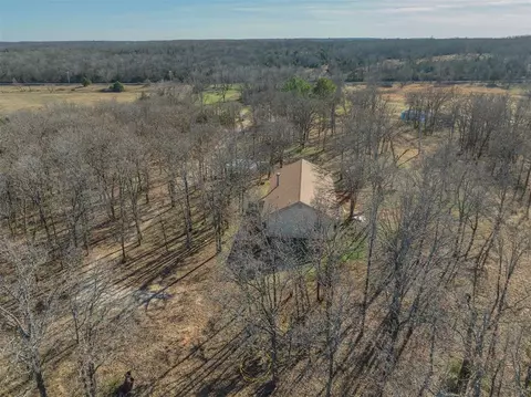 18555 E Post Oak Rd, Noble, OK 73068