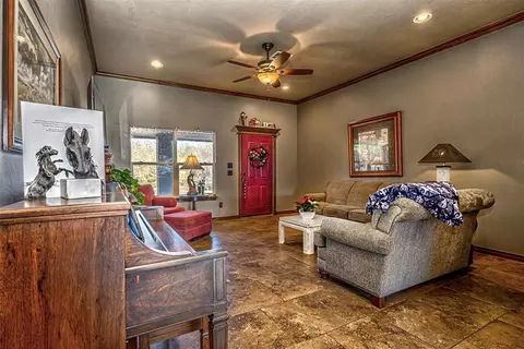 309 S Cemetery Rd, Tuttle, OK 73089 photo 13
