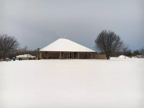 309 S Cemetery Rd, Tuttle, OK 73089 photo 4