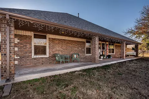 309 S Cemetery Rd, Tuttle, OK 73089 photo 3