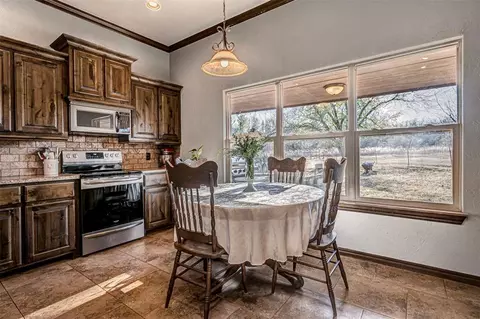 309 S Cemetery Rd, Tuttle, OK 73089 photo 14