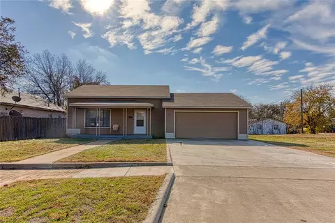 312 E Lincoln St, Mangum, OK 73554