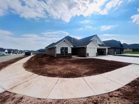 11008 NW 20th St, Yukon, OK 73099