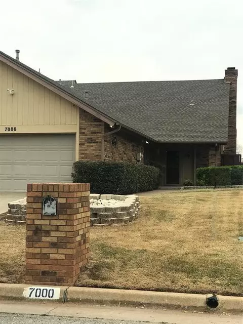 7000 N Spinnaker Ln, Oklahoma City, OK 73116