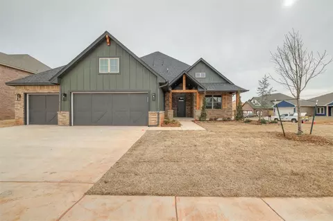 14500 Rochefort Ln, Yukon, OK 73099