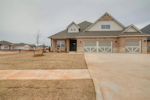 14501 Rochefort Ln, Yukon, OK 73099
