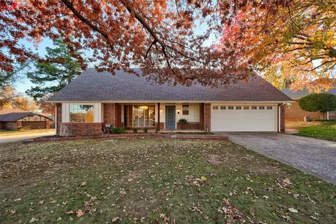3509 Cheyenne Dr, Edmond, OK 73013