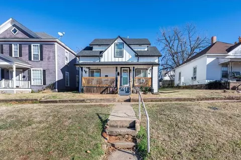 710 N Broad St, Guthrie, OK 73044 photo 6