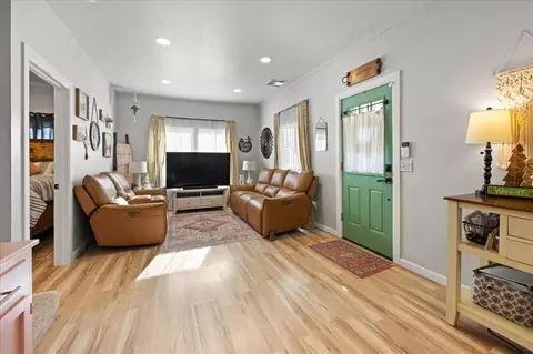 710 N Broad St, Guthrie, OK 73044 photo 9