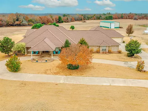 1500 Burlwood Rd, Norman, OK 73026