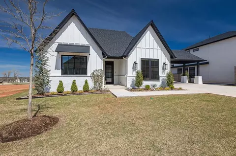 2117 Wiregrass Dr, Edmond, OK 73025