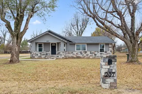 207 S Broadway St, Crescent, OK 73028 photo 1