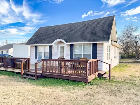 703 W Ford St, Shawnee, OK 74801
